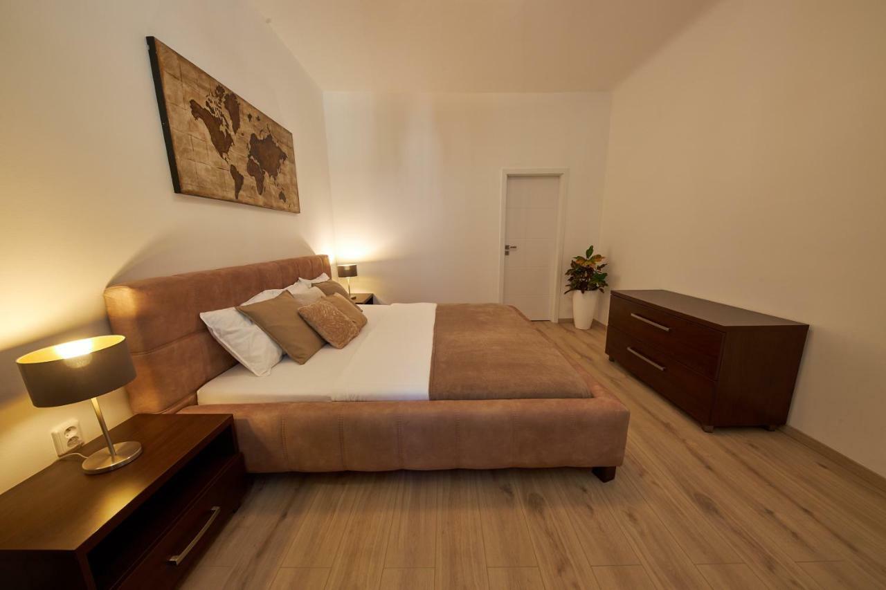 Le Monde Apartment Bratislava - Amazing 5Bdr In Downtown Exterior foto